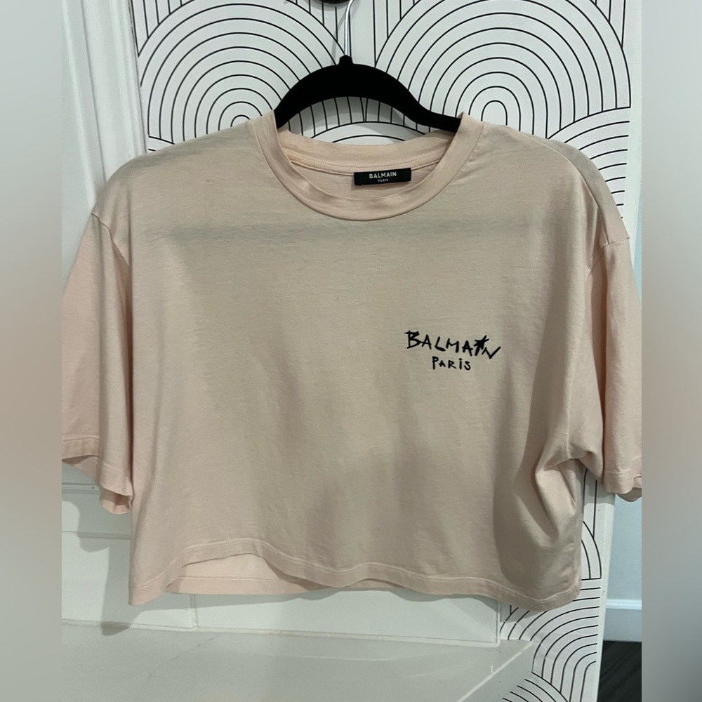 Balmain crop T-shirt in pink. Size XS